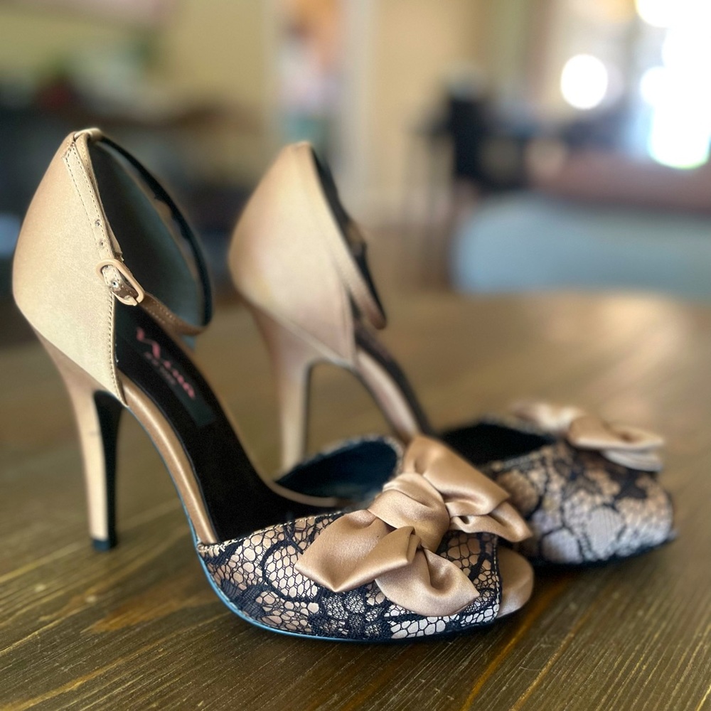 Nina New York Size 7 heel